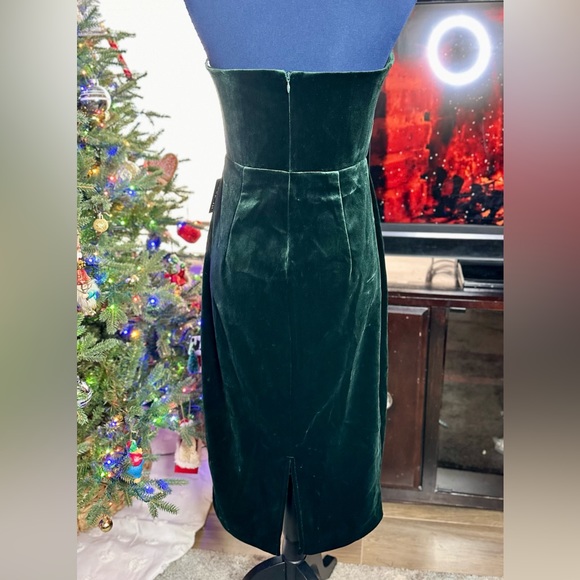 NEW Express Emerald Green Velvet Sweetheart Neckline Strapless Midi Sheath Dress - Picture 12 of 17